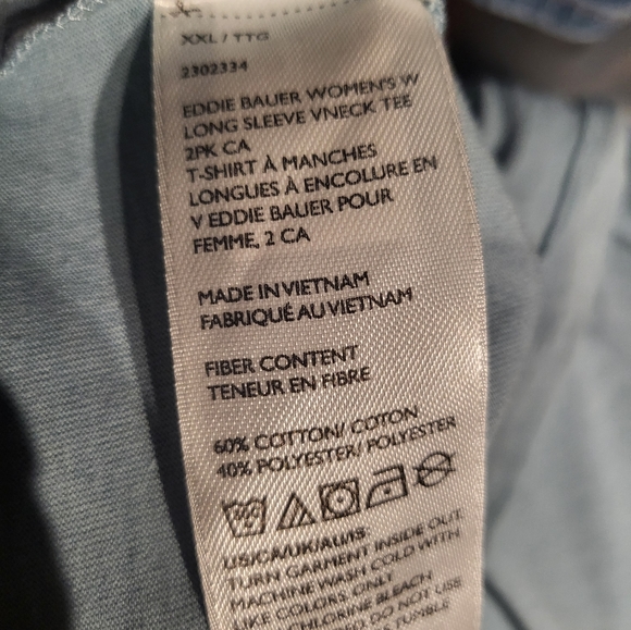 New  Eddie Bauer long sleeve vneck - Picture 4 of 5